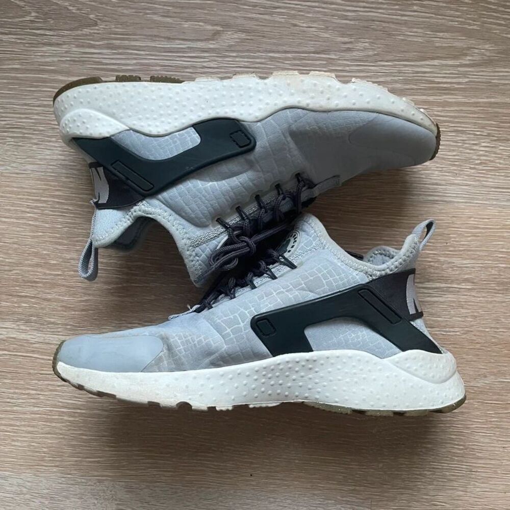 Nike Air Huarache Run Sneaker